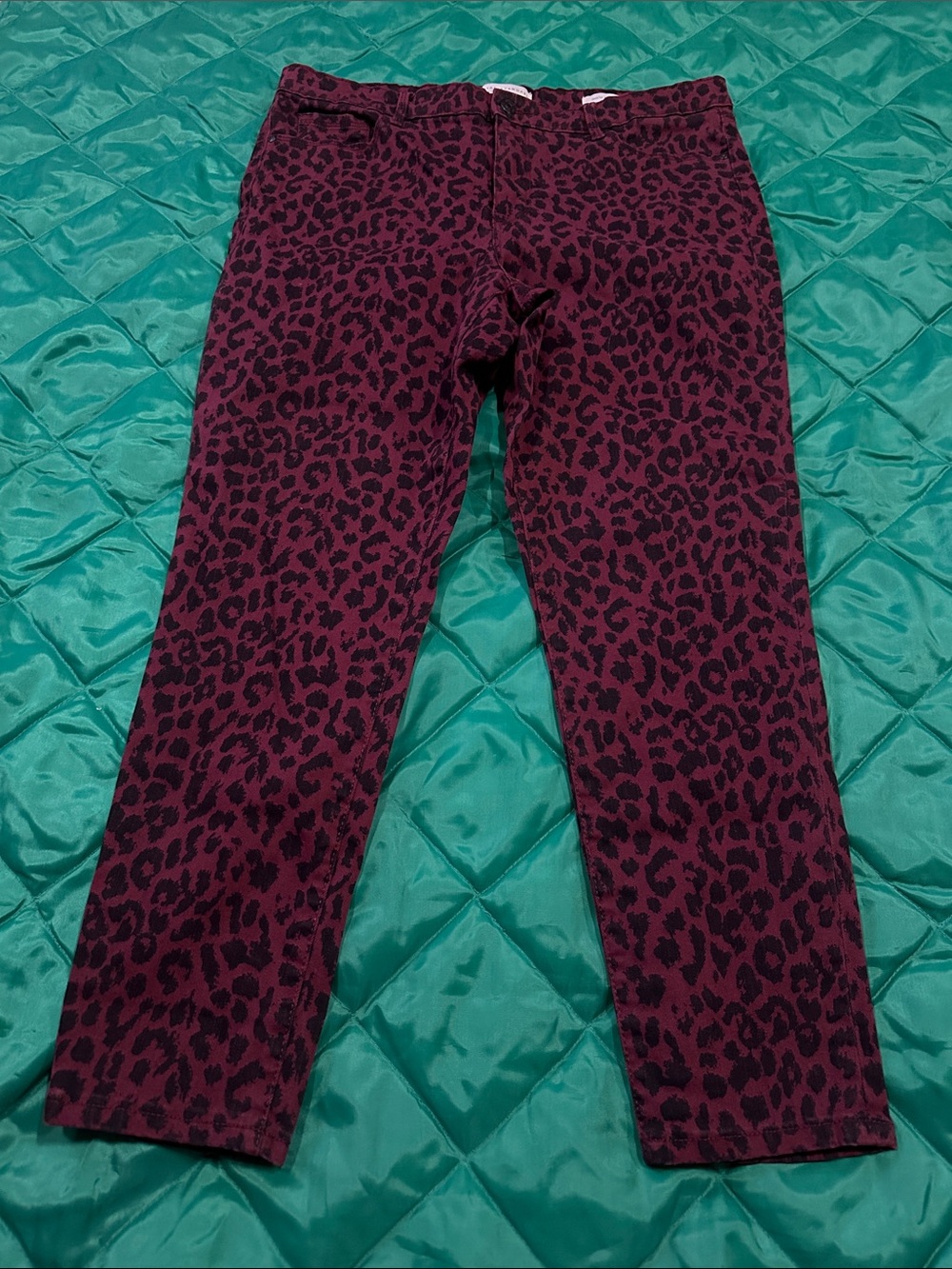 Women's Burgundy Leopard Print Skinny Pants